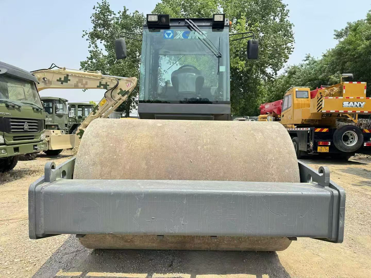 XCMG XS142J - Дорожный каток: фото 4 XCMG XS142J - Дорожный каток: фото 4