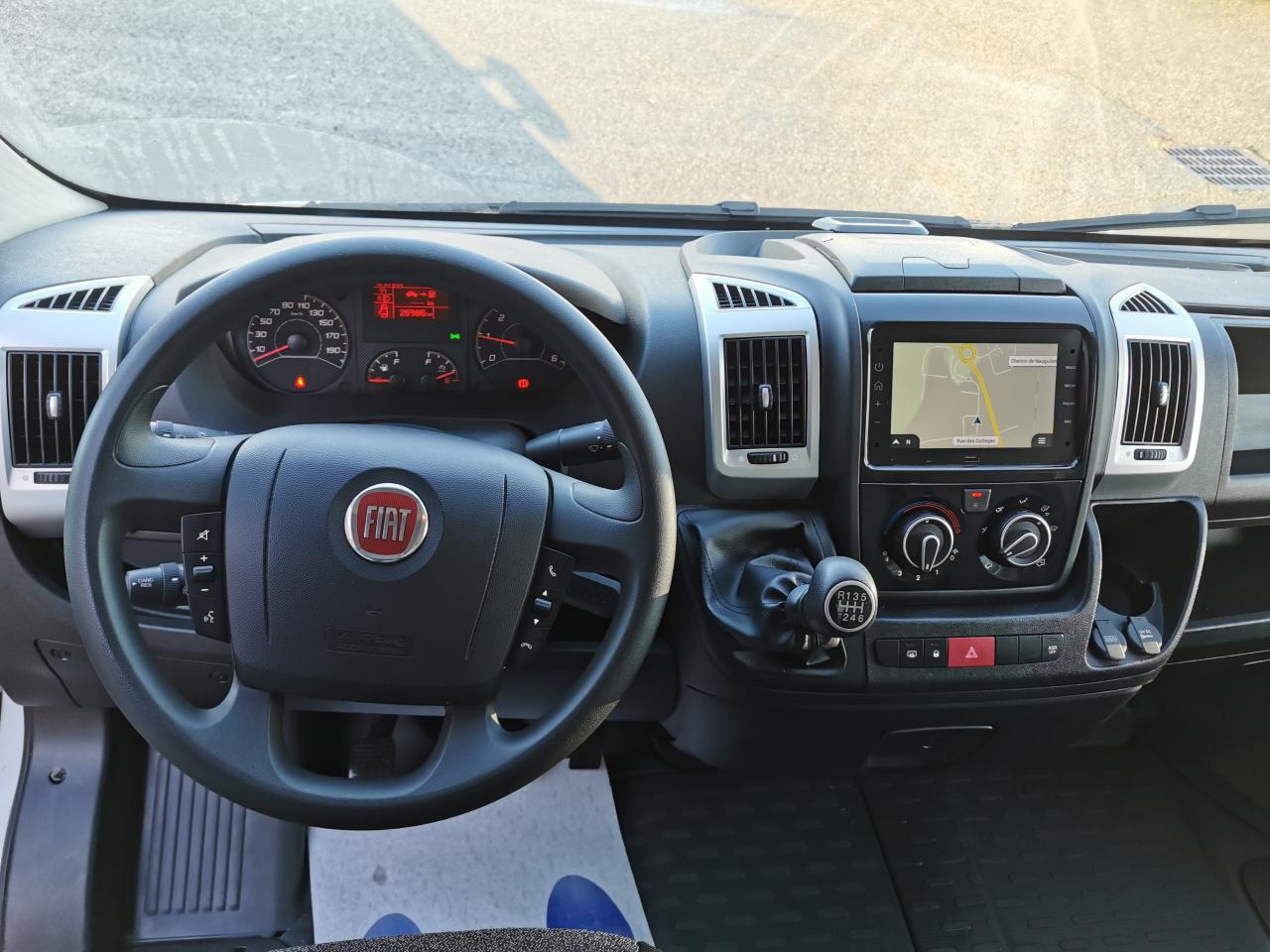 FIAT Ducato Maxi HD 3.5 L 2.2 Multijet 3 - 140 III TRANSPORTS SPECIFIQUES Grand Volume 20m3 + hayon 750 - Фургон с закрытым кузовом: фото 4 FIAT Ducato Maxi HD 3.5 L 2.2 Multijet 3 - 140 III TRANSPORTS SPECIFIQUES Grand Volume 20m3 + hayon 750 - Фургон с закрытым кузовом: фото 4