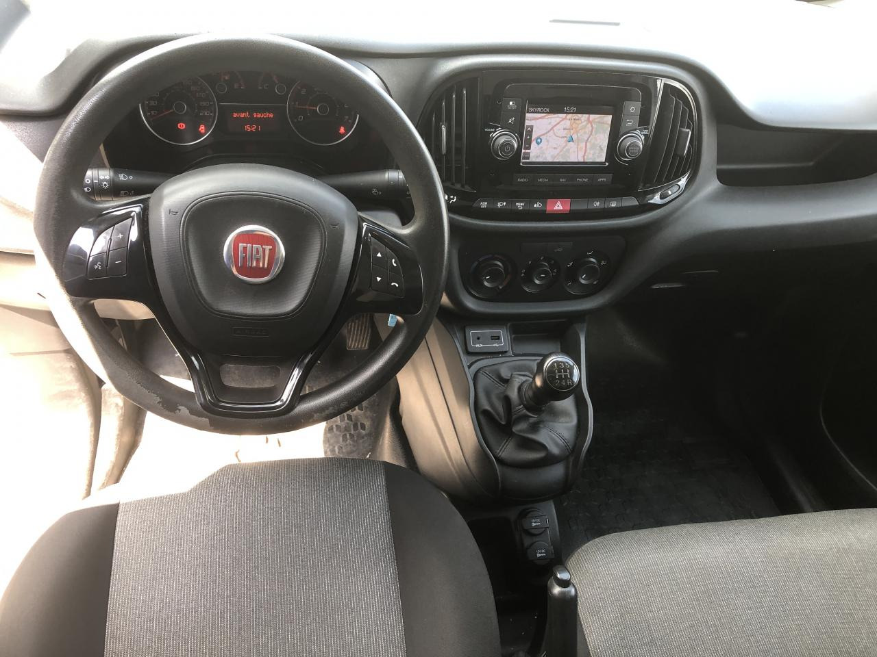 FIAT doblo 1.3 MULTIJET 95CH PACK PROFESSIONAL TRIO E6 - Цельнометаллический фургон: фото 3 FIAT doblo 1.3 MULTIJET 95CH PACK PROFESSIONAL TRIO E6 - Цельнометаллический фургон: фото 3