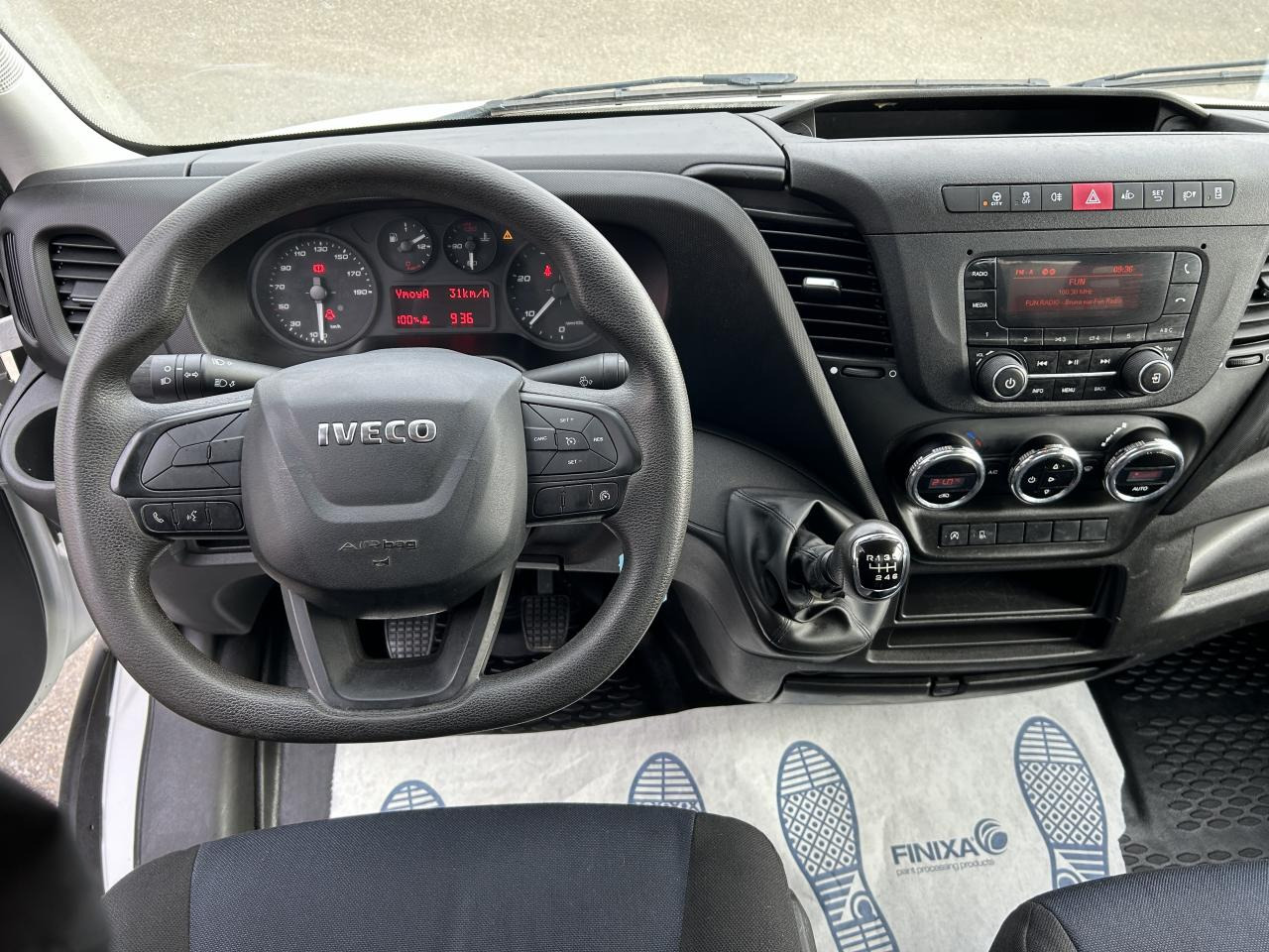 IVECO Daily 35 C 14 S&S (Quad-Leaf) CHASSIS CABINE 2014 35C/35S Chassis cabine 35 C Epmt.3.75 PHASE 3 - Малотоннажный самосвал: фото 3 IVECO Daily 35 C 14 S&S (Quad-Leaf) CHASSIS CABINE 2014 35C/35S Chassis cabine 35 C Epmt.3.75 PHASE 3 - Малотоннажный самосвал: фото 3