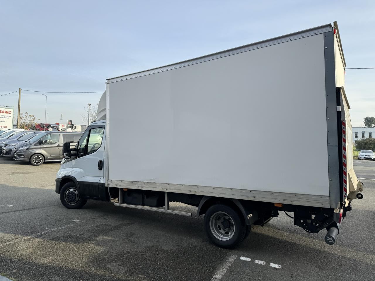 IVECO Daily 35C16 CAISSE HAYON 20M3 RJ 3.0L 160CH в лизинг IVECO Daily 35C16 CAISSE HAYON 20M3 RJ 3.0L 160CH: фото 8