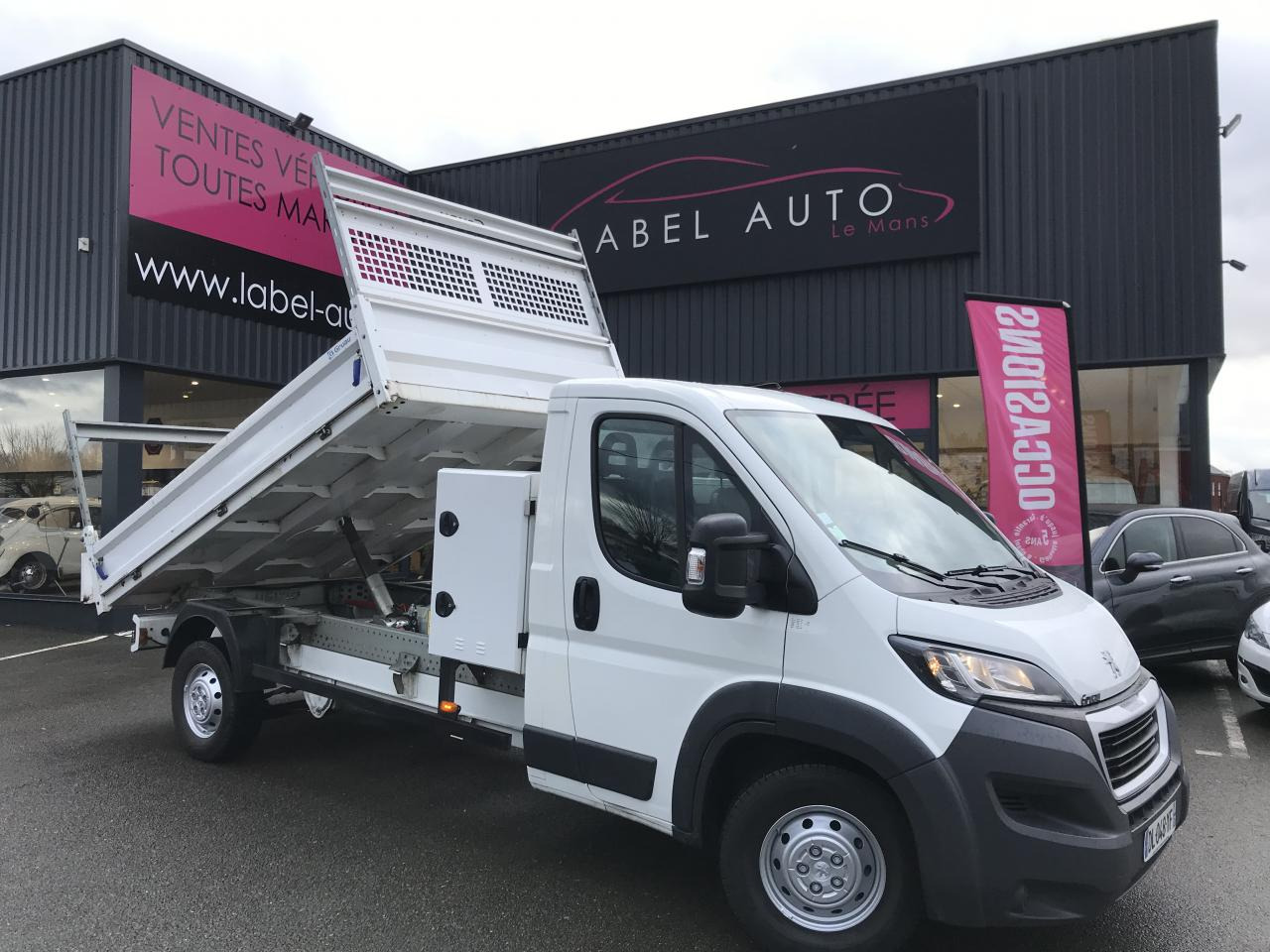 PEUGEOT BOXER 3T5 BENNE + COFFRE 2.2 HDI 165CH - Малотоннажный самосвал: фото 1 PEUGEOT BOXER 3T5 BENNE + COFFRE 2.2 HDI 165CH - Малотоннажный самосвал: фото 1