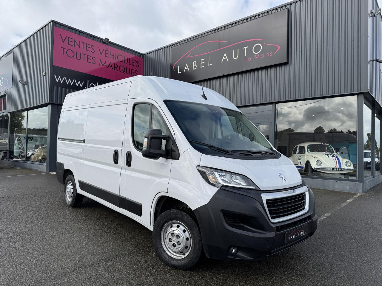 PEUGEOT boxer 333 L2H2 2.2 BLUEHDI S&S 140CH ASPHALT - Цельнометаллический фургон: фото 1 PEUGEOT boxer 333 L2H2 2.2 BLUEHDI S&S 140CH ASPHALT - Цельнометаллический фургон: фото 1
