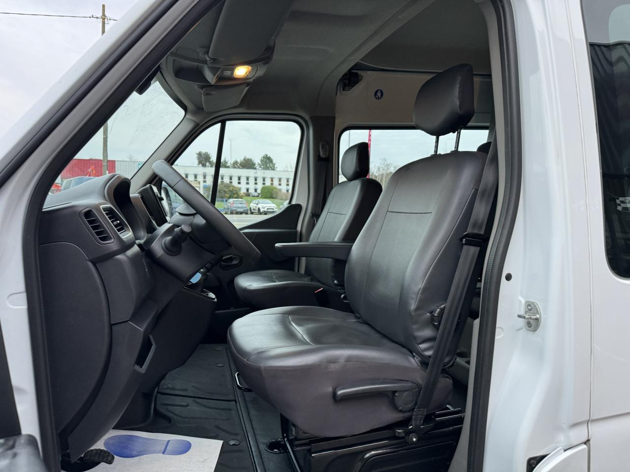 RENAULT Master Confort R3500RJ L3H2 2.3DCI 165CH CABINE APPROFONDIE 6 PLACES - Цельнометаллический фургон: фото 5 RENAULT Master Confort R3500RJ L3H2 2.3DCI 165CH CABINE APPROFONDIE 6 PLACES - Цельнометаллический фургон: фото 5