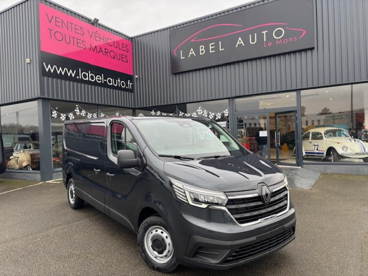 RENAULT Trafic L2H1 3000 Kg 2.0 Blue dCi - 150 - BV EDC Euro 6e III FOURGON Fourgon Grand Confort L2H1 PHAS - Цельнометаллический фургон: фото 1 RENAULT Trafic L2H1 3000 Kg 2.0 Blue dCi - 150 - BV EDC Euro 6e III FOURGON Fourgon Grand Confort L2H1 PHAS - Цельнометаллический фургон: фото 1