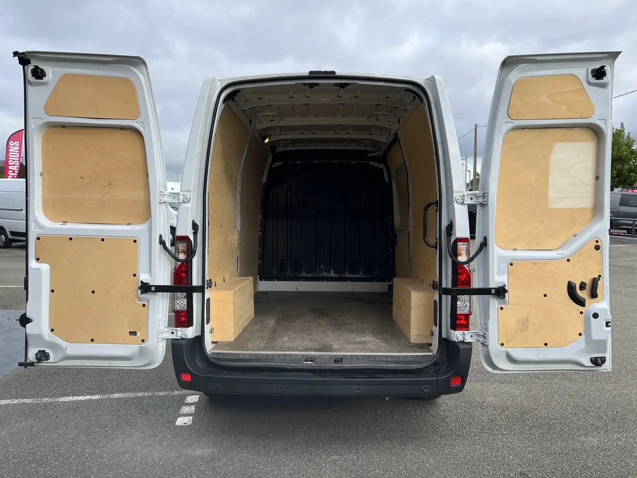 Renault Master F3300 L2H2 2.3 DCI 135CH CONFORT EURO6 - Цельнометаллический фургон: фото 3 Renault Master F3300 L2H2 2.3 DCI 135CH CONFORT EURO6 - Цельнометаллический фургон: фото 3