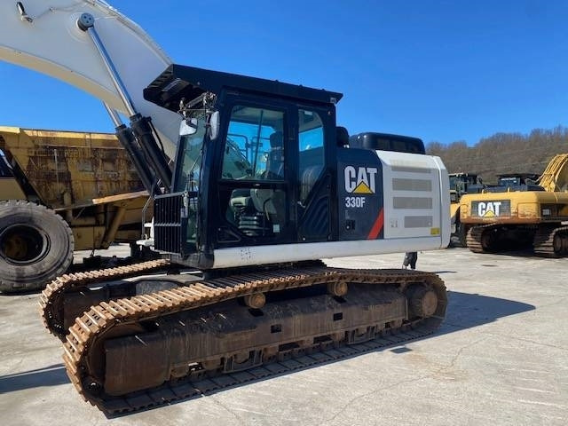 CAT 330 F - Гусеничный экскаватор: фото 1 CAT 330 F - Гусеничный экскаватор: фото 1