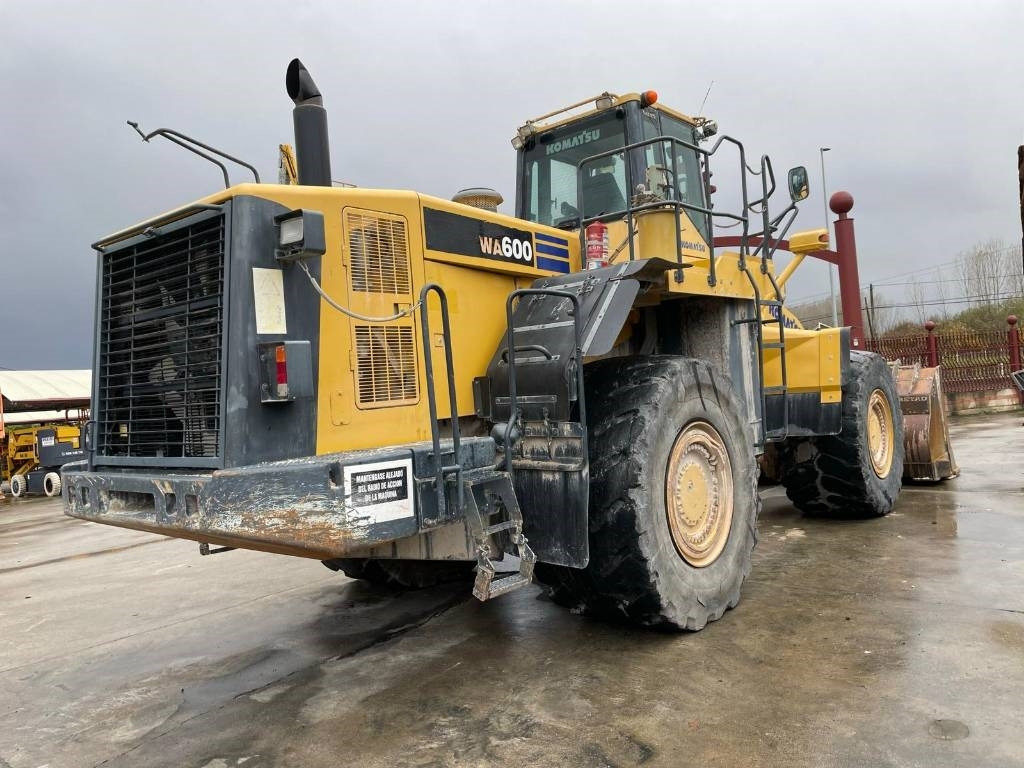 Komatsu WA 600-6 - Колёсный погрузчик: фото 4 Komatsu WA 600-6 - Колёсный погрузчик: фото 4