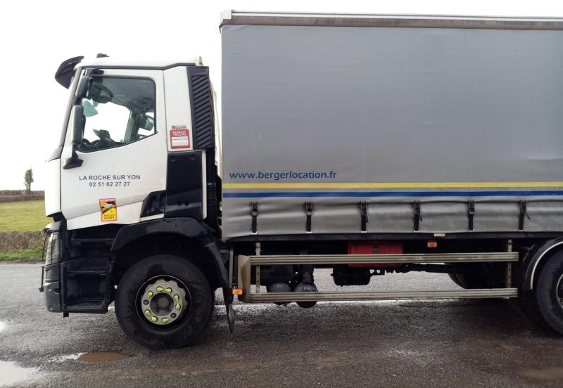 RENAULT C 42M3 380 CV RIDEAUX 6x2 - Тентованный грузовик: фото 4 RENAULT C 42M3 380 CV RIDEAUX 6x2 - Тентованный грузовик: фото 4
