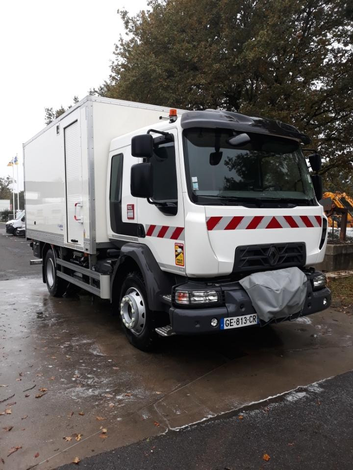 Renault D 13 HIGH K P4X2 280CV Double cabine 6 places - Грузовик с закрытым кузовом: фото 2 Renault D 13 HIGH K P4X2 280CV Double cabine 6 places - Грузовик с закрытым кузовом: фото 2