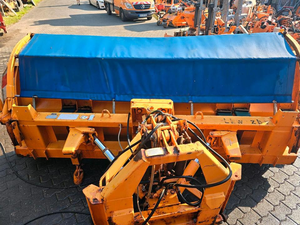 Beilhack PV 29-4 Schneepflug Schneeschild Scheeschieber Winterdienst Unimog U400 300 290 500 427 530 423 318 323 LKW Fendt - Отвал для снега: фото 4 Beilhack PV 29-4 Schneepflug Schneeschild Scheeschieber Winterdienst Unimog U400 300 290 500 427 530 423 318 323 LKW Fendt - Отвал для снега: фото 4