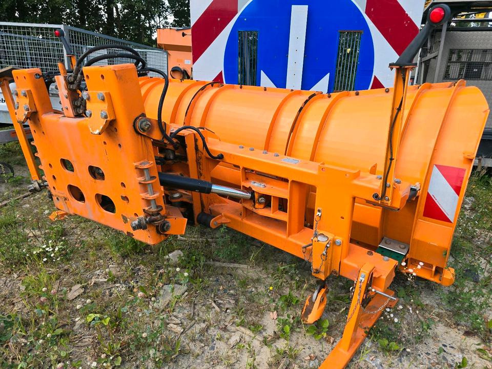 Bucher Schneepflug Ramox 300 NGR Schneeschieber Schneeschild Winterdienst Räumschild passend für Unimog 405/10 405/12 UGE UGN U300 U 300 400 500 - Отвал для снега: фото 1 Bucher Schneepflug Ramox 300 NGR Schneeschieber Schneeschild Winterdienst Räumschild passend für Unimog 405/10 405/12 UGE UGN U300 U 300 400 500 - Отвал для снега: фото 1