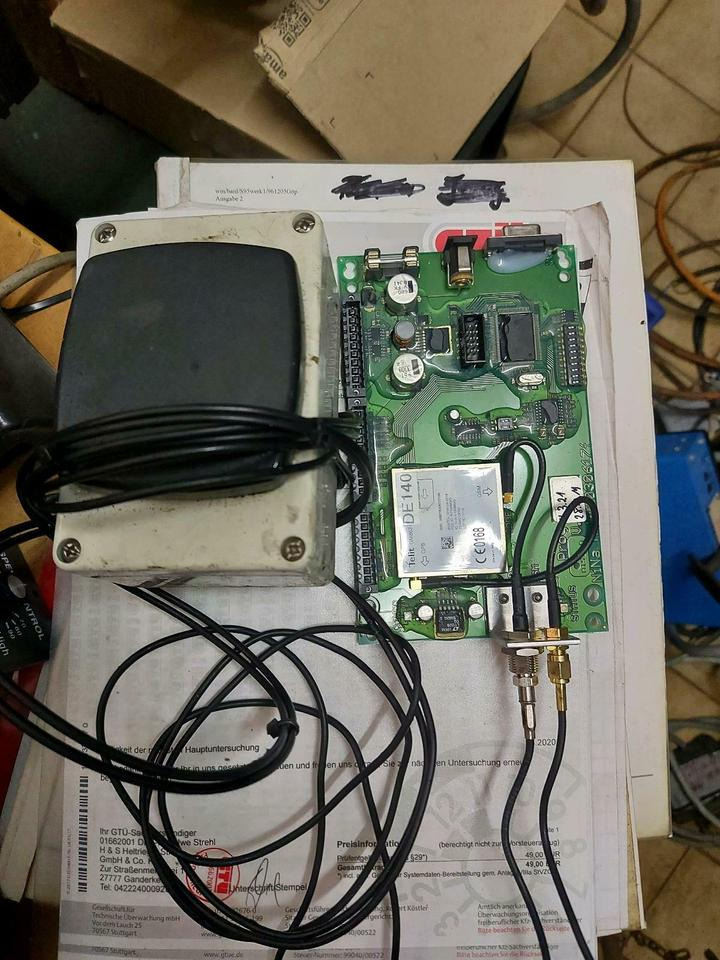 GPS Baustellenintigrationssystem Dora Nissen Absperrtafel Horizon - Система навигации для Коммунальной и специальной техники: фото 1 GPS Baustellenintigrationssystem Dora Nissen Absperrtafel Horizon - Система навигации для Коммунальной и специальной техники: фото 1