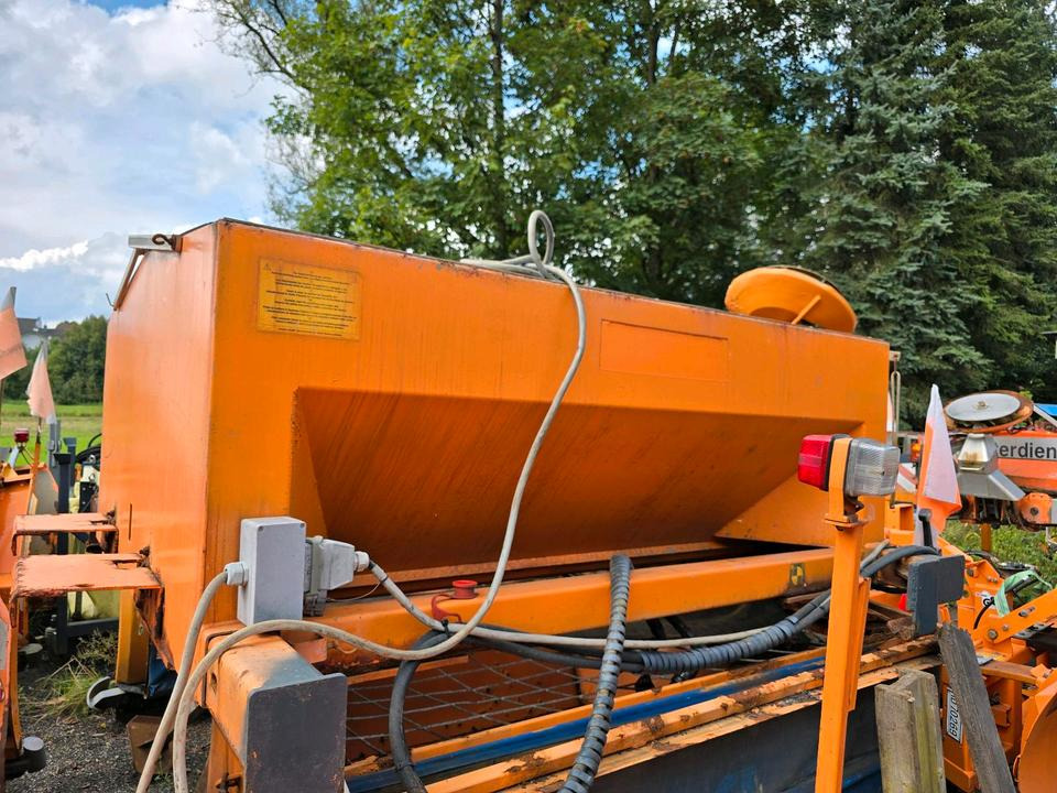 Gmeiner STA 2000TC Salzstreuer 2m3 Streuautomat Salzsilo Winterdienst Unimog 405 U300 400 500 423 427 430 318 Multicar tremo - Разбрасыватель песка/ Соли: фото 3 Gmeiner STA 2000TC Salzstreuer 2m3 Streuautomat Salzsilo Winterdienst Unimog 405 U300 400 500 423 427 430 318 Multicar tremo - Разбрасыватель песка/ Соли: фото 3