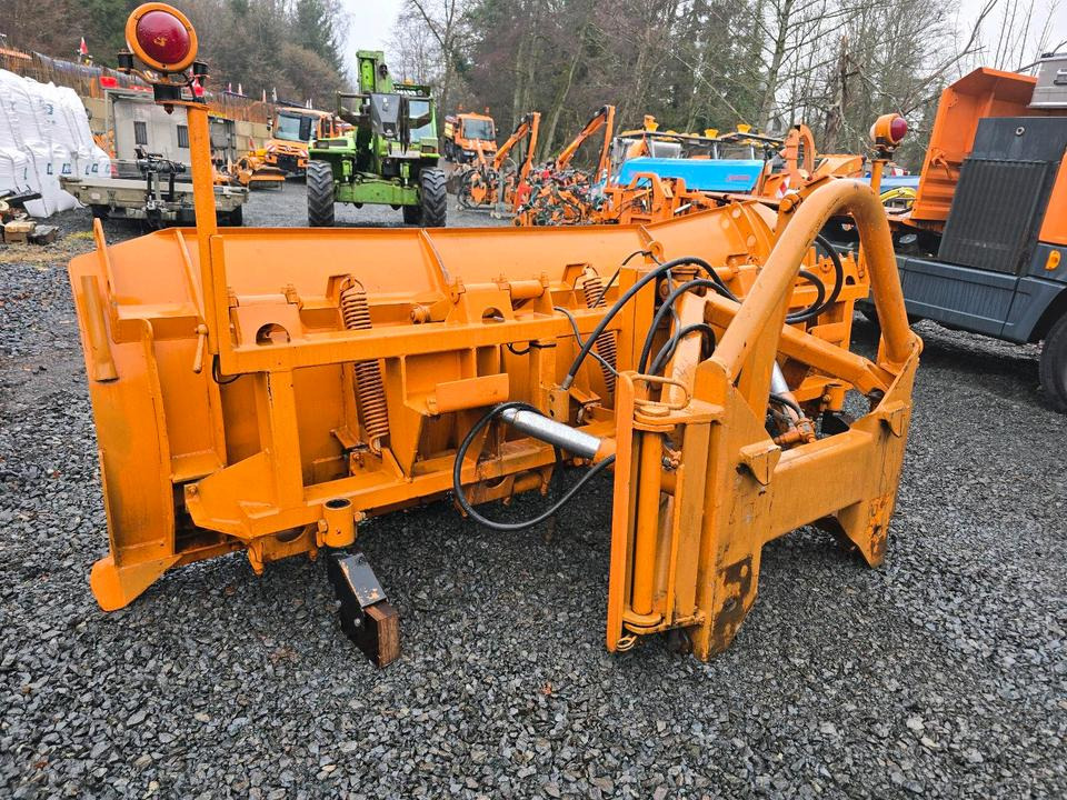 Schmidt MF 2.4 3m. Schneeschieber Schneeschild Winterdienst Räumschild Schneepflug passend für Traktor Unimog 405 UGE UGN Fronthydraulik - Отвал для снега: фото 1 Schmidt MF 2.4 3m. Schneeschieber Schneeschild Winterdienst Räumschild Schneepflug passend für Traktor Unimog 405 UGE UGN Fronthydraulik - Отвал для снега: фото 1