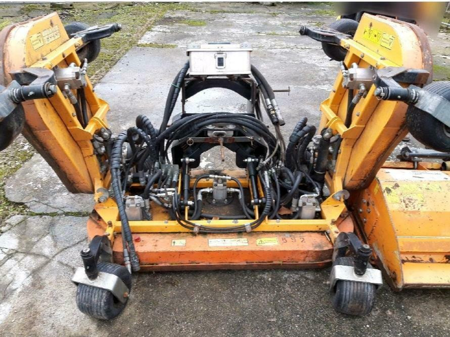 Stensballe Mähdeck 340cm Sichelmähwerk für Reformtrac Metrac Böschungsmulcher Sichelmähdeck terratrac Metrac Reform Hangmäher - Газонокосилка: фото 1 Stensballe Mähdeck 340cm Sichelmähwerk für Reformtrac Metrac Böschungsmulcher Sichelmähdeck terratrac Metrac Reform Hangmäher - Газонокосилка: фото 1