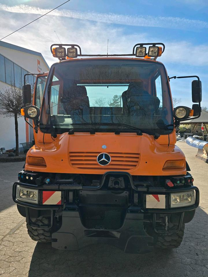 Unimog 405/10 U400 Bluetec 5 Leistungshydraulik Hydrostat U 400 500 300 Mercedes-Benz 318 218 430 423 427 - Снегоуборочная машина: фото 4 Unimog 405/10 U400 Bluetec 5 Leistungshydraulik Hydrostat U 400 500 300 Mercedes-Benz 318 218 430 423 427 - Снегоуборочная машина: фото 4