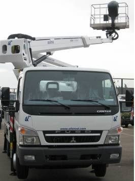 Oil&Steel Snake 2815 Plus 28 m zamontowany na Mitsubishi Fuso - Грузовик с подъемником: фото 1 Oil&Steel Snake 2815 Plus 28 m zamontowany na Mitsubishi Fuso - Грузовик с подъемником: фото 1