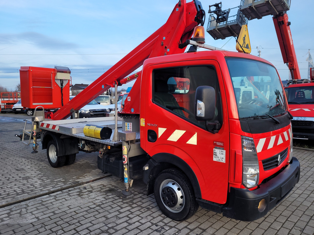 Renault Maxity podnośnik koszowy 20 m GSR B200T - Грузовик с подъемником: фото 3 Renault Maxity podnośnik koszowy 20 m GSR B200T - Грузовик с подъемником: фото 3