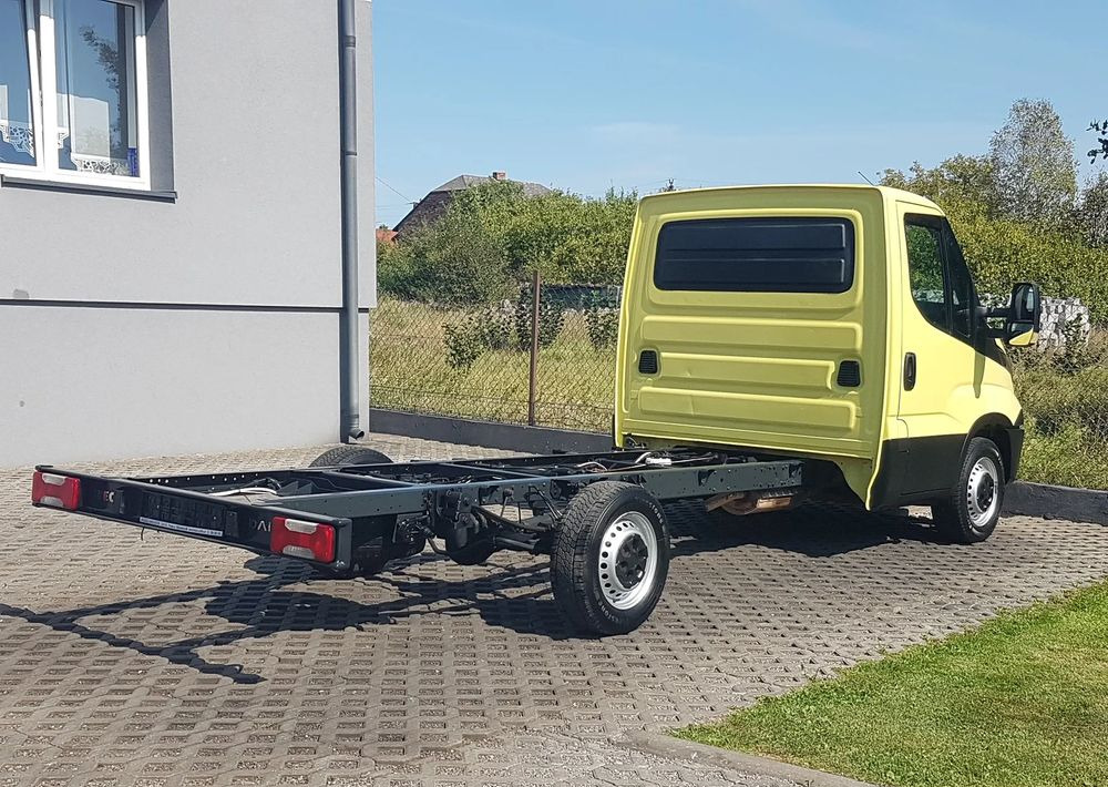 Iveco Daily PODWOZIE RAMA DO ZABUDOWY WIDELEC KLIMA 35S13 DMC 3500 KG KRAJOWY - Грузовик-шасси: фото 4 Iveco Daily PODWOZIE RAMA DO ZABUDOWY WIDELEC KLIMA 35S13 DMC 3500 KG KRAJOWY - Грузовик-шасси: фото 4