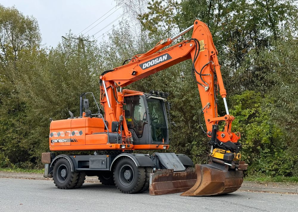 Doosan * DOOSAN DX160W *ROTOTILT* GPS 2D Leica * Sprowadzona * Stan Perfekcyjny * Koparka Kołowa * - Колёсный экскаватор: фото 2 Doosan * DOOSAN DX160W *ROTOTILT* GPS 2D Leica * Sprowadzona * Stan Perfekcyjny * Koparka Kołowa * - Колёсный экскаватор: фото 2