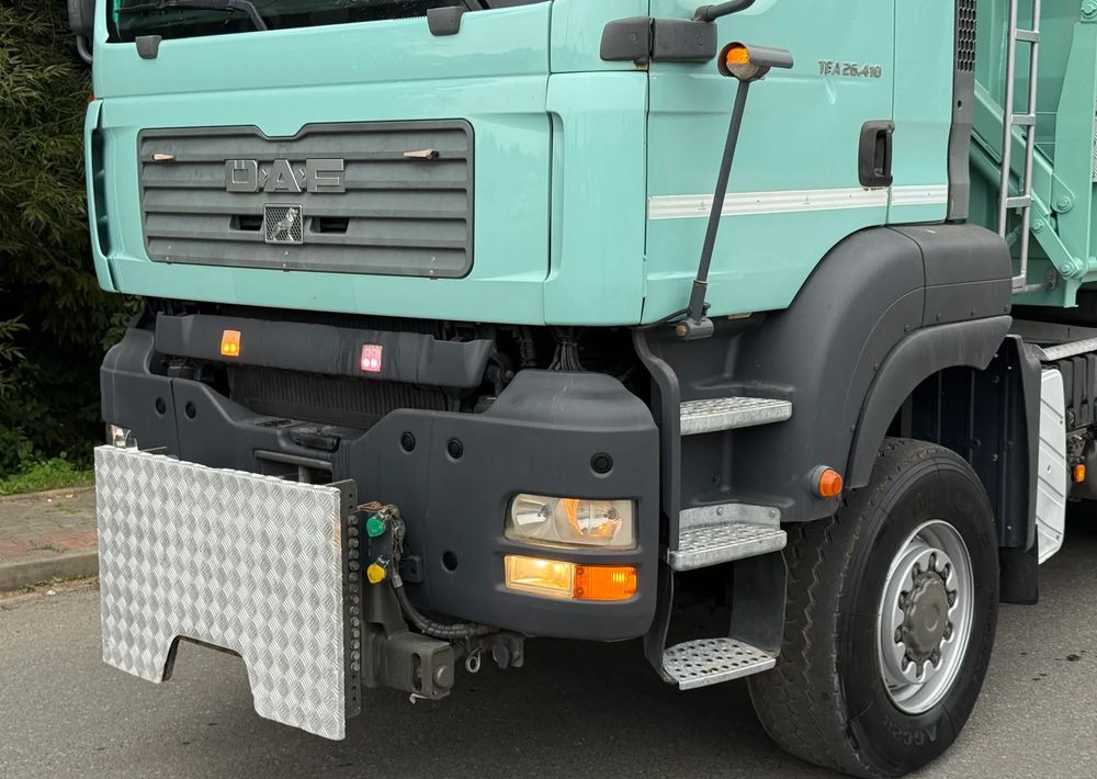 MAN * TGA 26.410 MAN * Kiper / Wywrotka * 6x6 * Sprowadzona * Bordmatik x2 * Bardzo Dobry Stan - Самосвал: фото 4 MAN * TGA 26.410 MAN * Kiper / Wywrotka * 6x6 * Sprowadzona * Bordmatik x2 * Bardzo Dobry Stan - Самосвал: фото 4