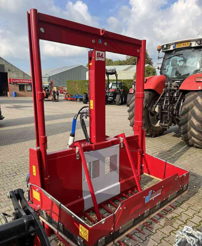 BVL Megastar 170 kuilsnijder voermachines - Техника для силоса: фото 1 BVL Megastar 170 kuilsnijder voermachines - Техника для силоса: фото 1