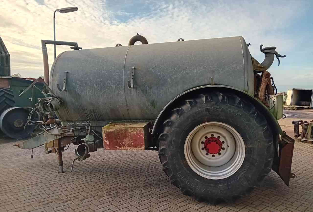 Ipsam 8000 l. mesttank wormpomp mestverwerking - Цистерна для жидкого навоза: фото 3 Ipsam 8000 l. mesttank wormpomp mestverwerking - Цистерна для жидкого навоза: фото 3