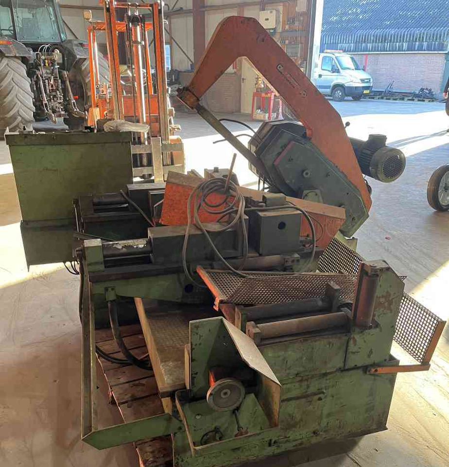 Kasto beugelzaagmachine diversen - Станок: фото 3 Kasto beugelzaagmachine diversen - Станок: фото 3