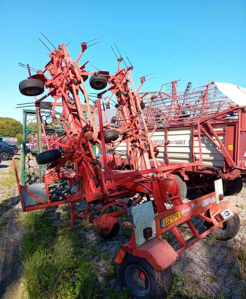 Kuhn GF10601TO schudder, weidebouwmachines - Сеноворошилка: фото 2 Kuhn GF10601TO schudder, weidebouwmachines - Сеноворошилка: фото 2
