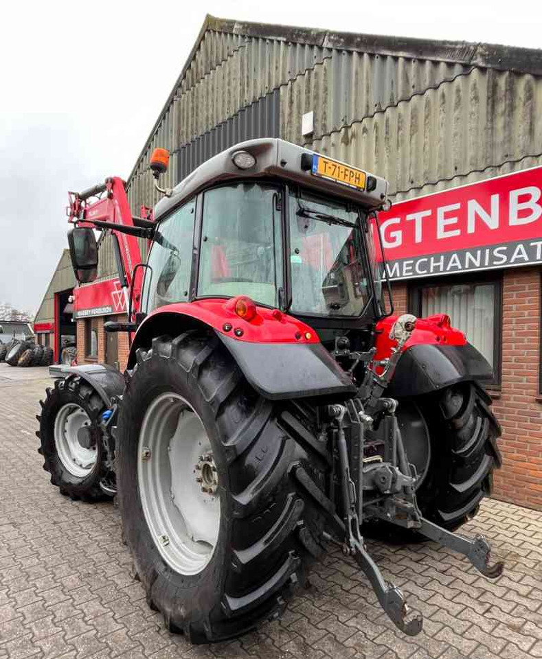 Massey Ferguson 5710S Dyna-4 Essential Voorlader Tractoren - Трактор: фото 5 Massey Ferguson 5710S Dyna-4 Essential Voorlader Tractoren - Трактор: фото 5