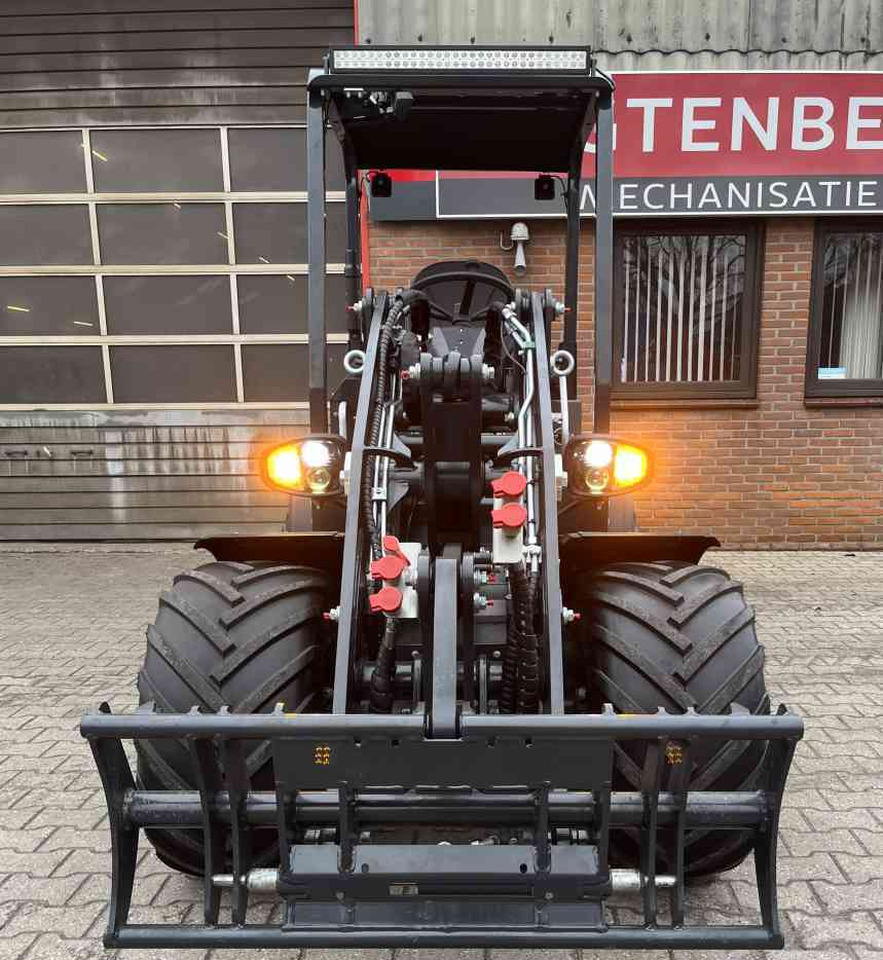 Pitbull 28-50E Elektrische minishovel, compact loader. Shovels - Колёсный погрузчик: фото 5 Pitbull 28-50E Elektrische minishovel, compact loader. Shovels - Колёсный погрузчик: фото 5