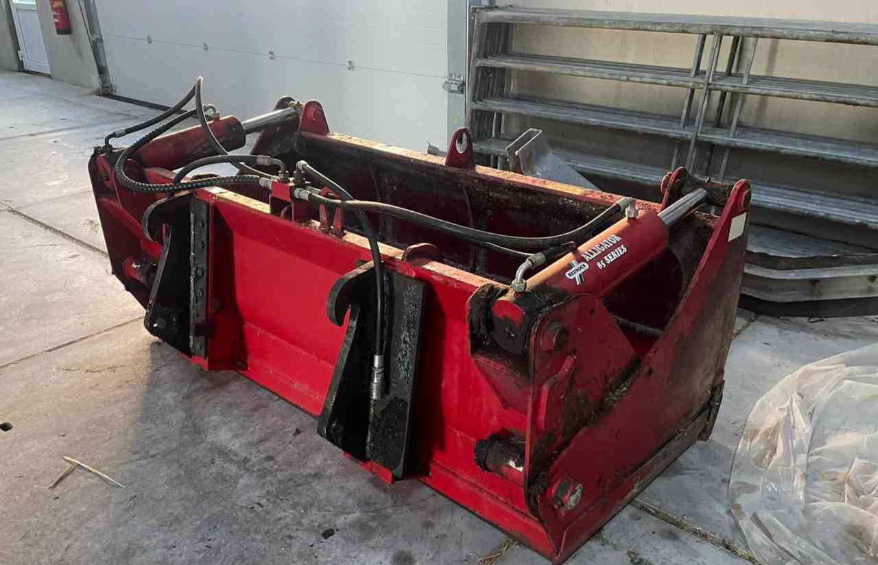 Redrock Kuilhapper 1.60 breed, dichte bodem, Volvo L30 aansluiting voermachines - Техника для силоса: фото 2 Redrock Kuilhapper 1.60 breed, dichte bodem, Volvo L30 aansluiting voermachines - Техника для силоса: фото 2