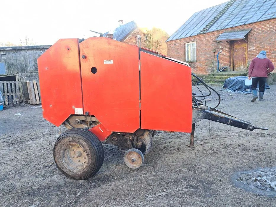 CARRARO 1200 łańcuchowa 120x120 prasa 2x sznurek - Пресс-подборщик рулонный: фото 1 CARRARO 1200 łańcuchowa 120x120 prasa 2x sznurek - Пресс-подборщик рулонный: фото 1