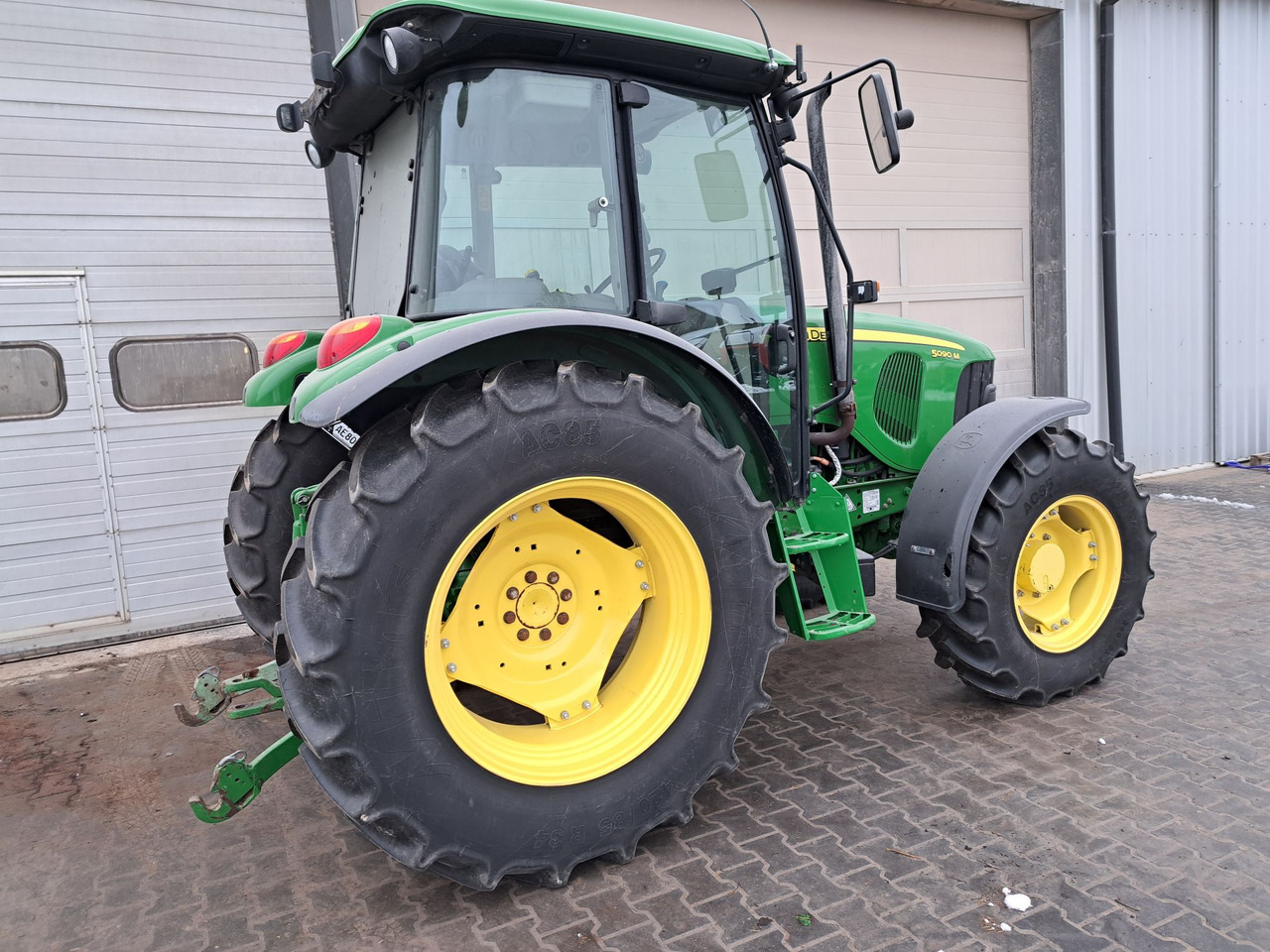 Ciągnik John Deere 5090m - Трактор: фото 5 Ciągnik John Deere 5090m - Трактор: фото 5