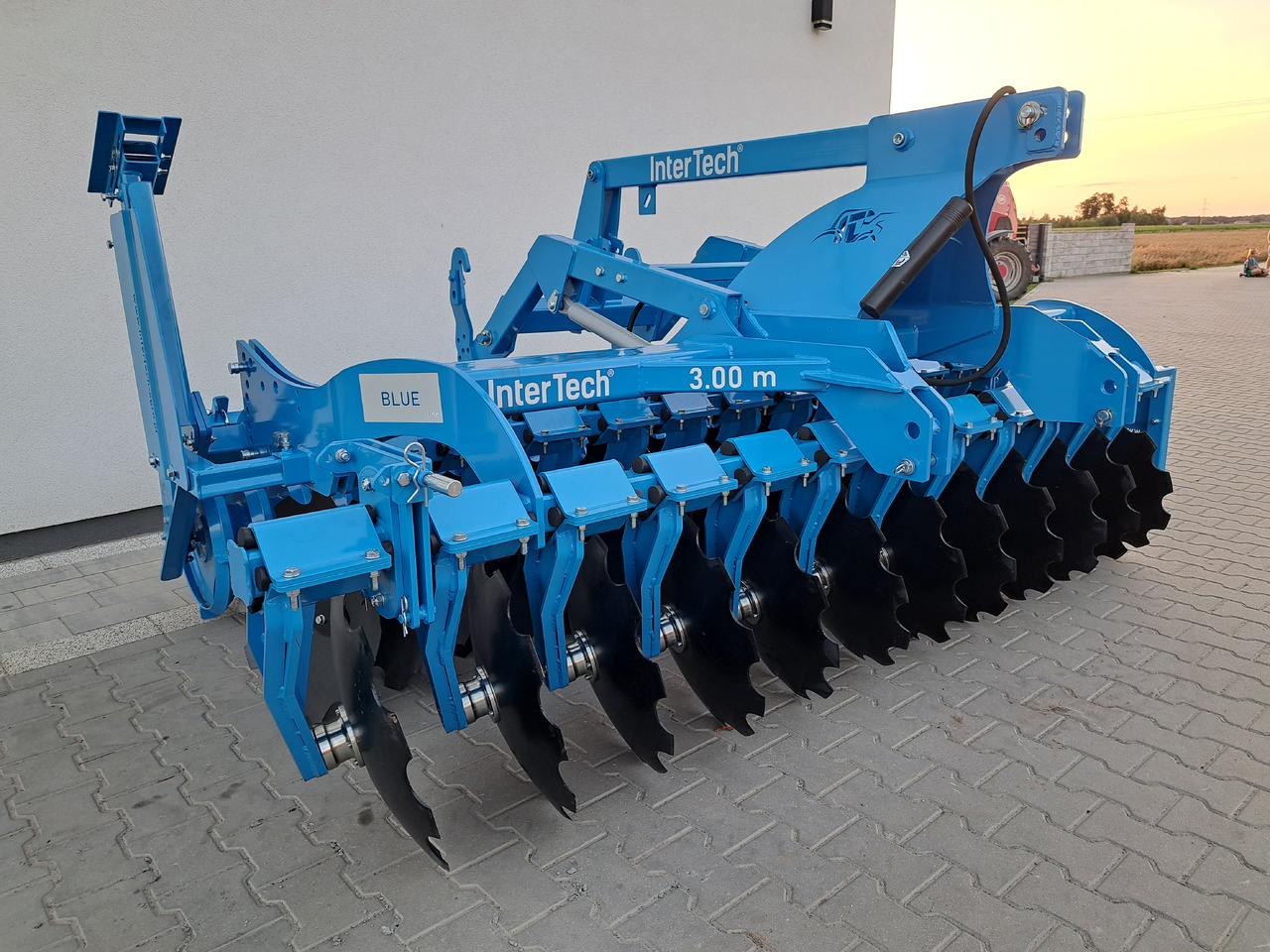 INTER-TECH 3.0m - Дисковая борона: фото 2 INTER-TECH 3.0m - Дисковая борона: фото 2