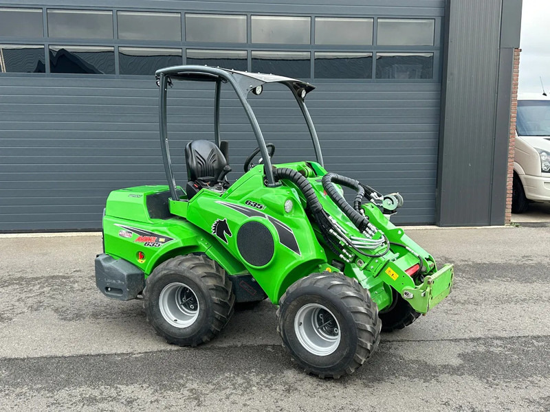 Avant 635i mini-shovel - Гусеничный мини-погрузчик: фото 2 Avant 635i mini-shovel - Гусеничный мини-погрузчик: фото 2