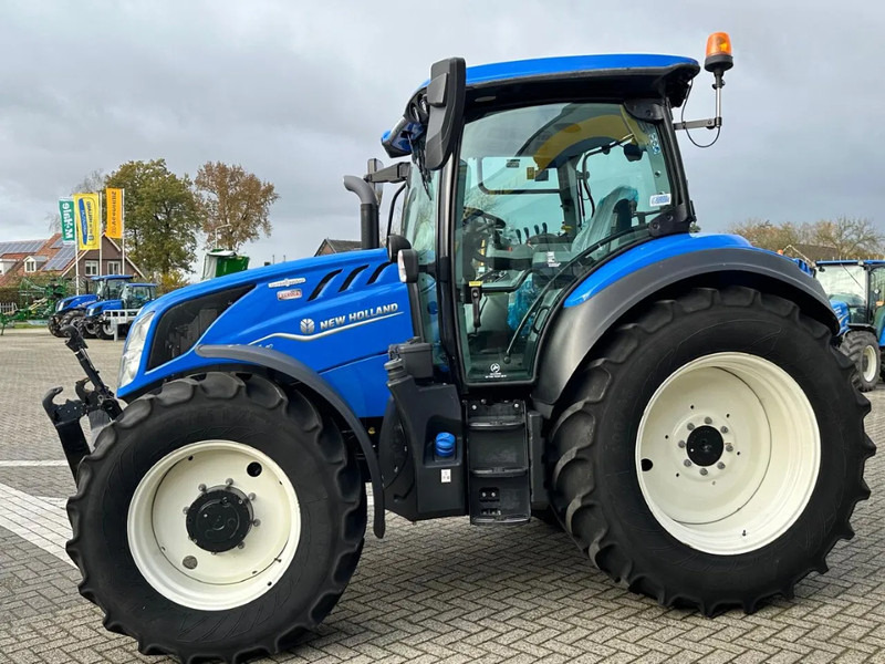 Трактор New Holland T5.140 Autocommand: фото 8