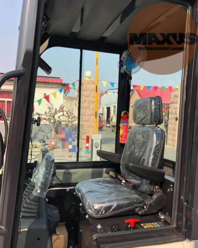 MAXUS Mini Excavator 1700kg AirCondition - Мини-экскаватор: фото 5 MAXUS Mini Excavator 1700kg AirCondition - Мини-экскаватор: фото 5