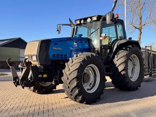 Valtra 8550 Hitech! - Трактор: фото 1 Valtra 8550 Hitech! - Трактор: фото 1