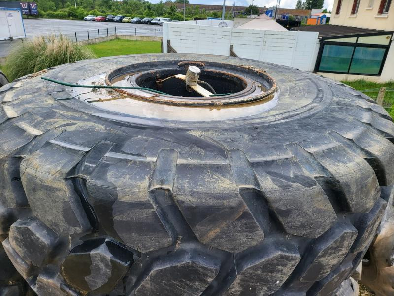 Bridgestone - Шина для Строительной техники: фото 3 Bridgestone - Шина для Строительной техники: фото 3