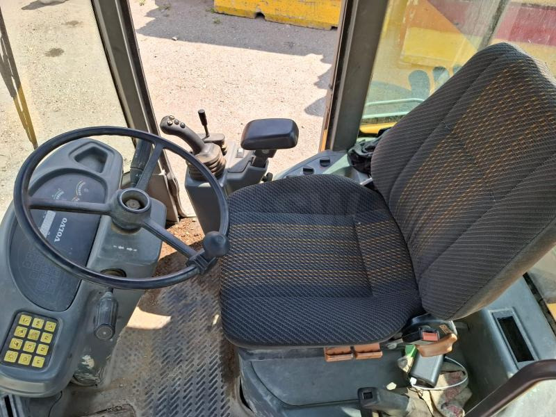 Колёсный погрузчик Volvo L 30: фото 15 Колёсный погрузчик Volvo L 30: фото 15