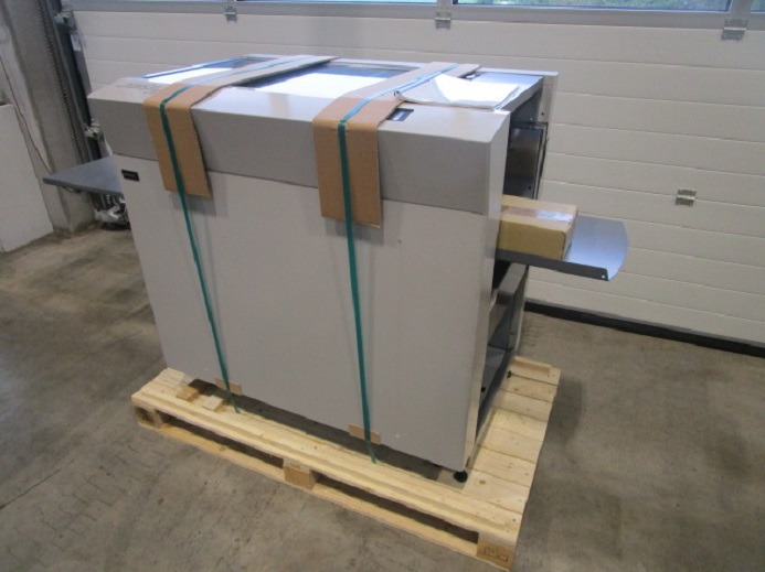 AUTOMATISCHES SCHNEIDSYSTEM UCHIDA AEROCUT ONE - Бумагорезательная машина: фото 2 AUTOMATISCHES SCHNEIDSYSTEM UCHIDA AEROCUT ONE - Бумагорезательная машина: фото 2