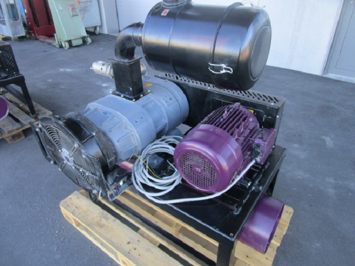 BARRATI VAKUUMPUMPE MIT GESTELL MIT ANSAUGFILTER UND SCHALLDÄMPFER - Упаковочное оборудование: фото 3 BARRATI VAKUUMPUMPE MIT GESTELL MIT ANSAUGFILTER UND SCHALLDÄMPFER - Упаковочное оборудование: фото 3