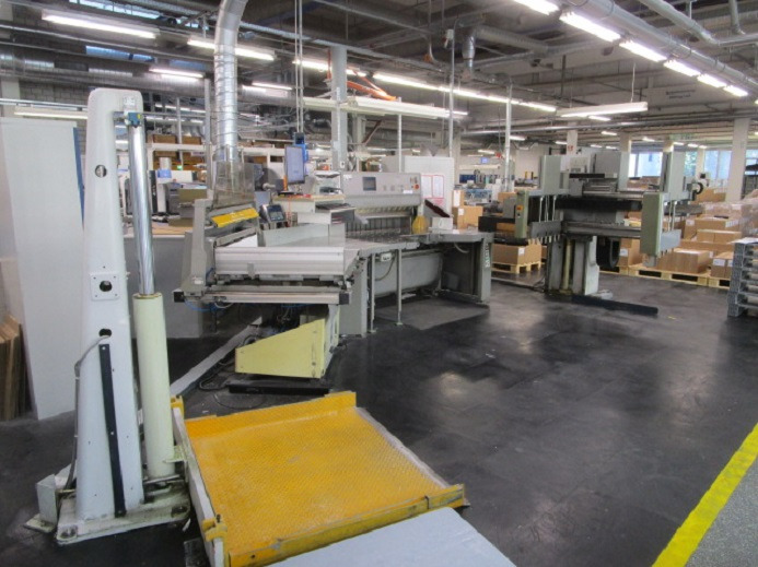 POLAR 137 ED-AT - Бумагорезательная машина: фото 2 POLAR 137 ED-AT - Бумагорезательная машина: фото 2