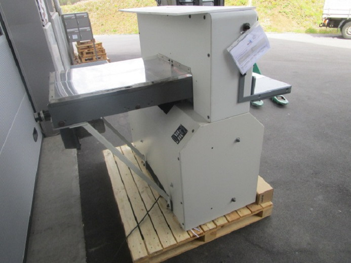 Бумагорезательная машина SEM FL 58 MC: фото 9 Бумагорезательная машина SEM FL 58 MC: фото 9