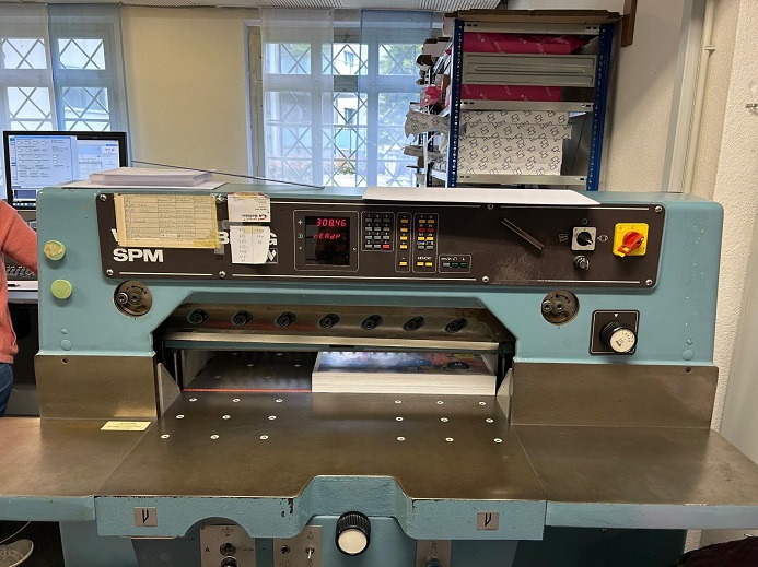 WOHLENBERG 76 - Бумагорезательная машина: фото 2 WOHLENBERG 76 - Бумагорезательная машина: фото 2