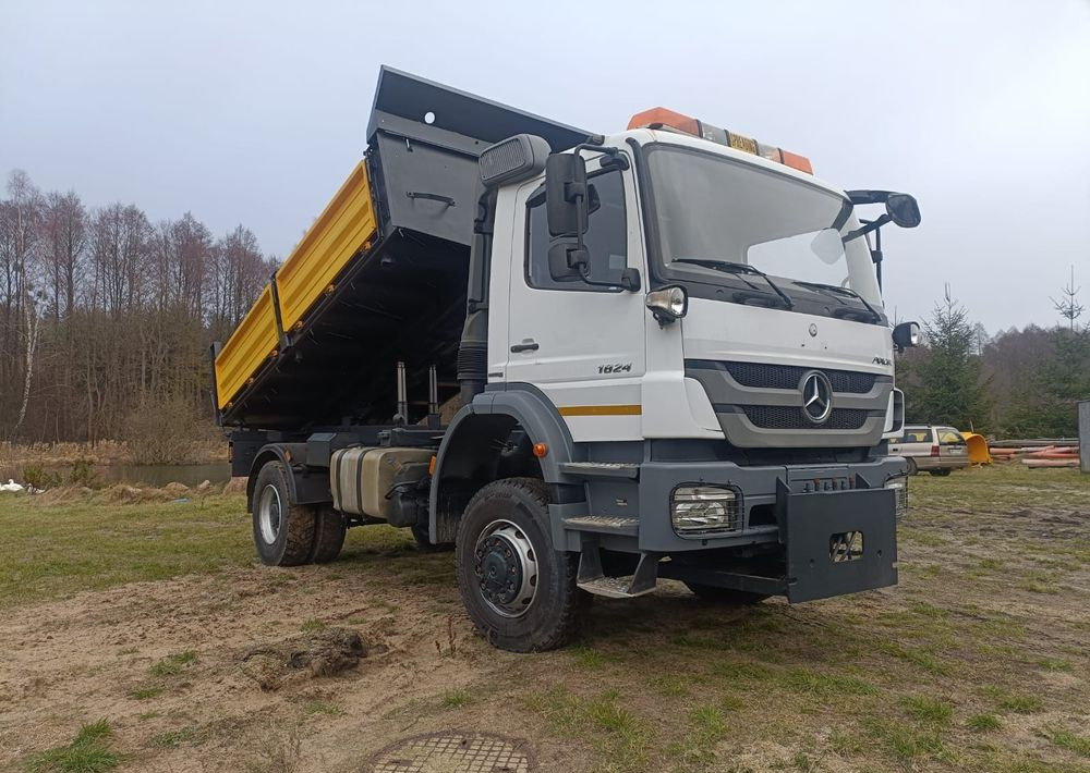 Mercedes-Benz Axor 1824 - Снегоуборочная машина: фото 2 Mercedes-Benz Axor 1824 - Снегоуборочная машина: фото 2