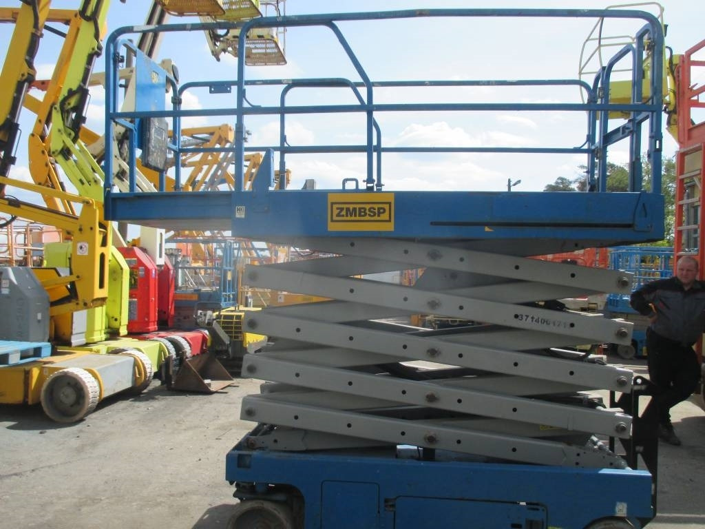 Genie GS 3246 - Ножничный подъемник: фото 5 Genie GS 3246 - Ножничный подъемник: фото 5