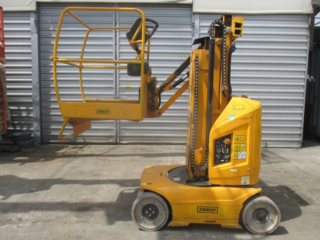 JLG Toucan 8 E - Вертикальный мачтовый подъемник: фото 1 JLG Toucan 8 E - Вертикальный мачтовый подъемник: фото 1